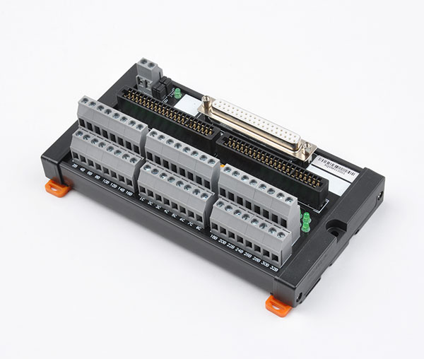 ͨ�þo���͔�(sh��)��ݔ����Ӱ� Q-32DI-NS